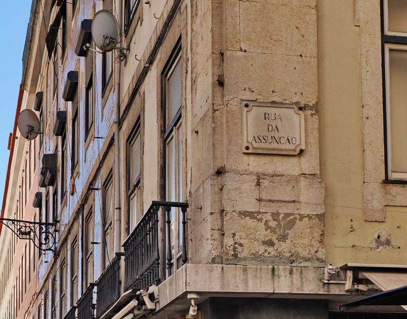 Lisbon; rua da Assuno.