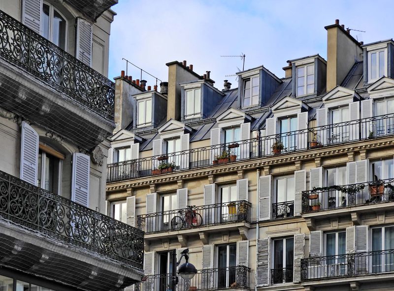 Rue de Rivoli.