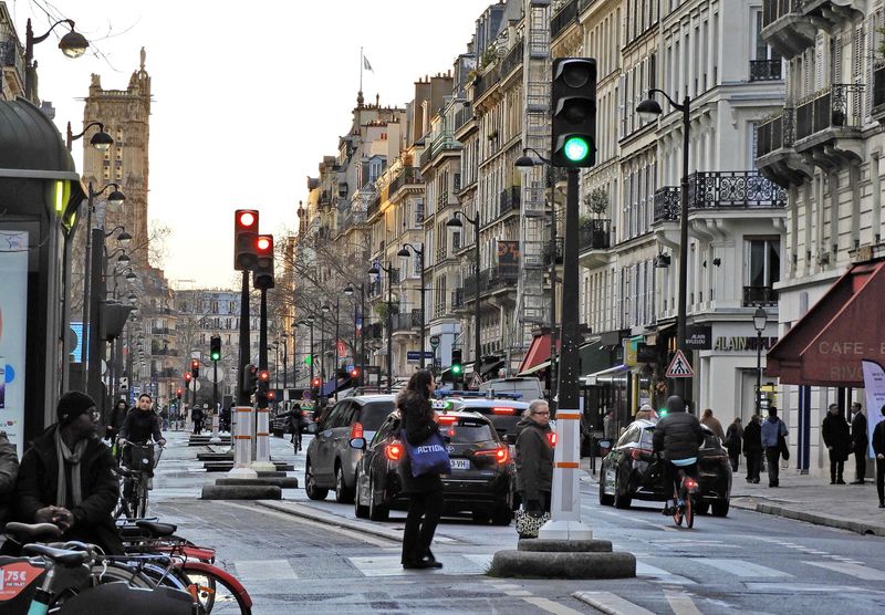 Rue Saint Antoine.