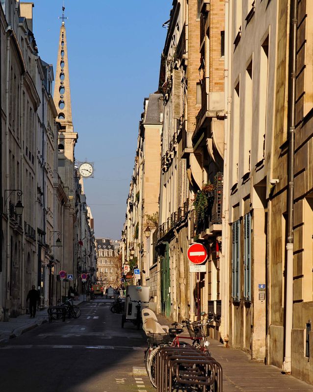 Île Saint-Louis; Rue Saint-Louis en Île.