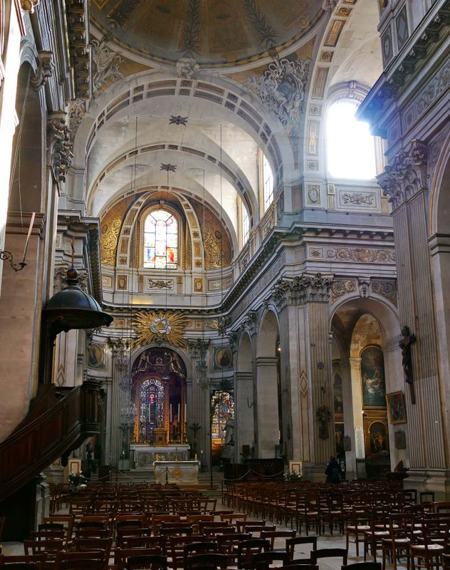 Île Saint-Louis; inside of Saint-Louis church.