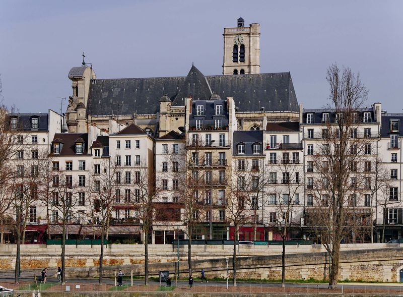 Quai de l'Hôtel de Ville.