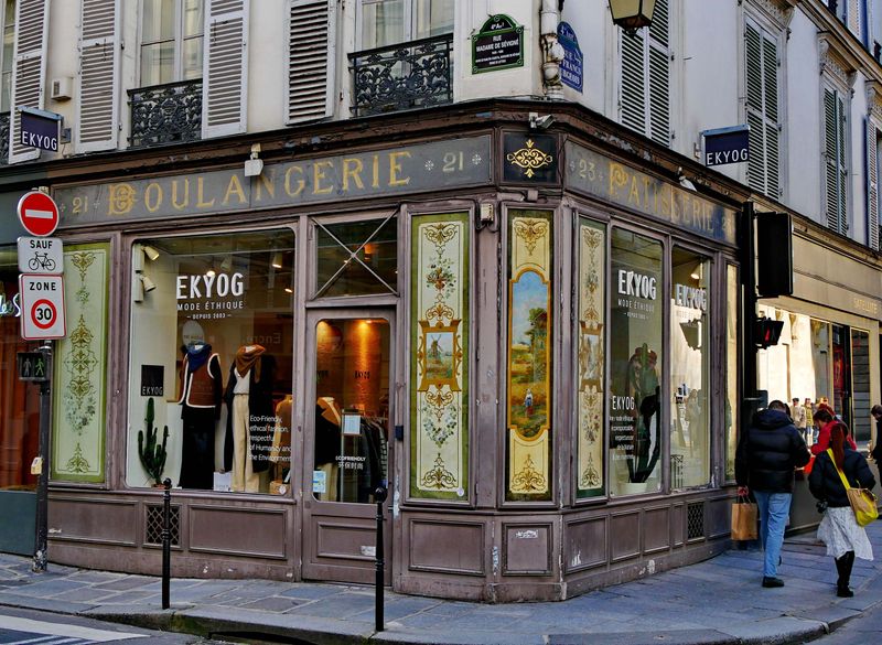 Le Marais; sadly, the boulangerie is now selling cloths.