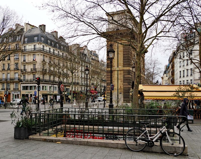Porte Saint-Martin.