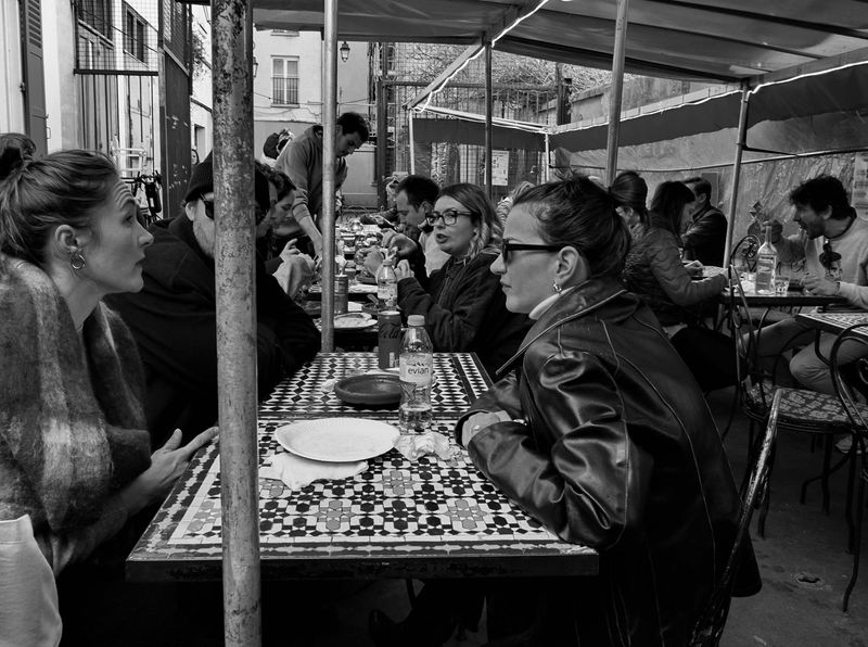 March des Enfants Rouges; commerce and restaurants. . 
