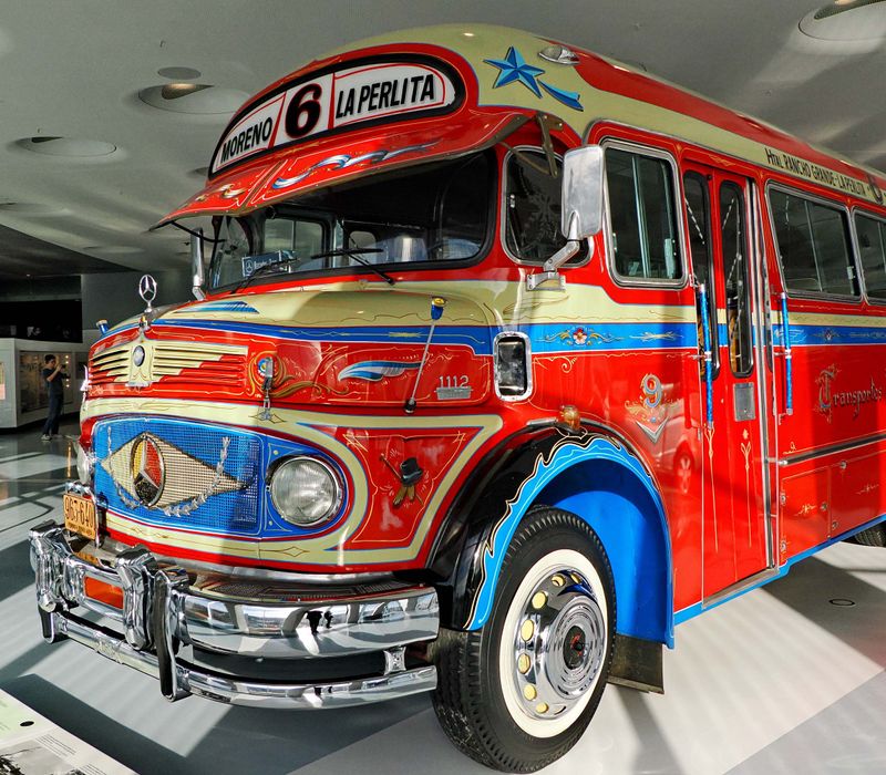 The Mercedes-Bens bus used on Buenos-Aires town. 
