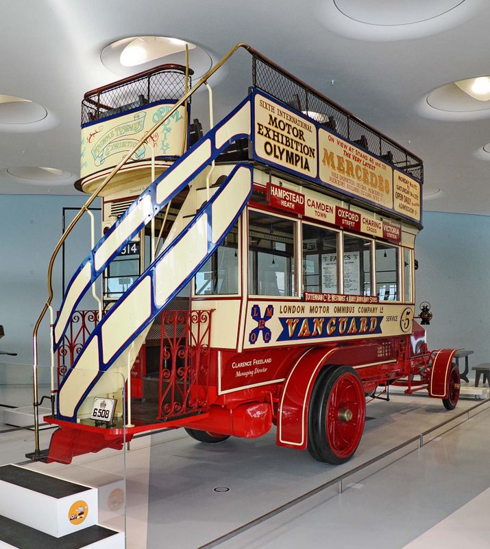 400 double-deck buses were sold to London since 1907.