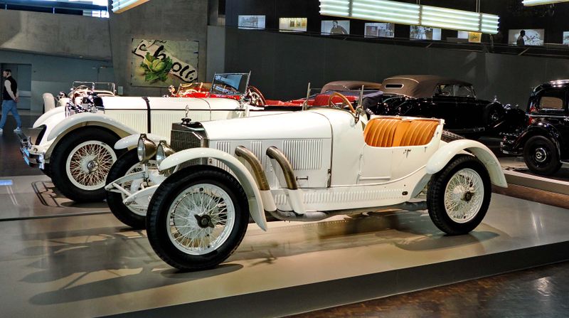 Superb sport cars (30s-40s). 