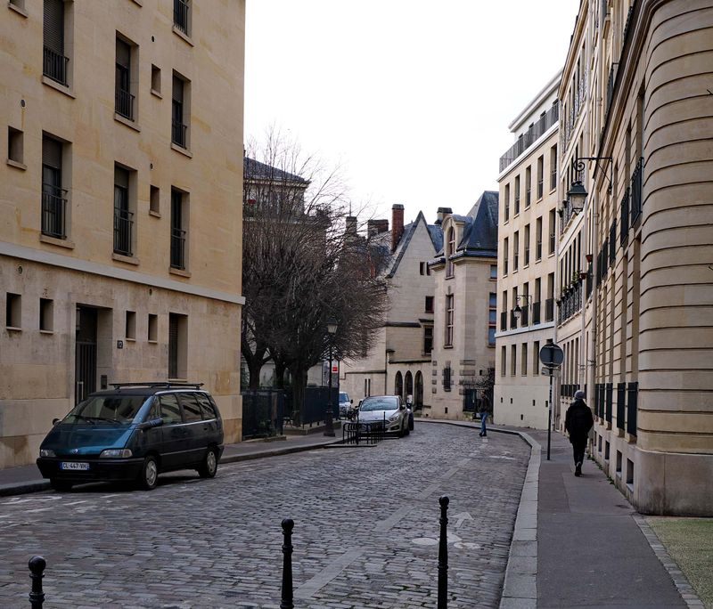 Rue Charlemagne.