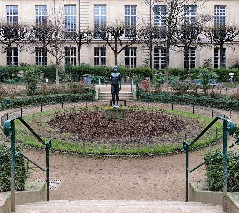 Square Georges Cain. 