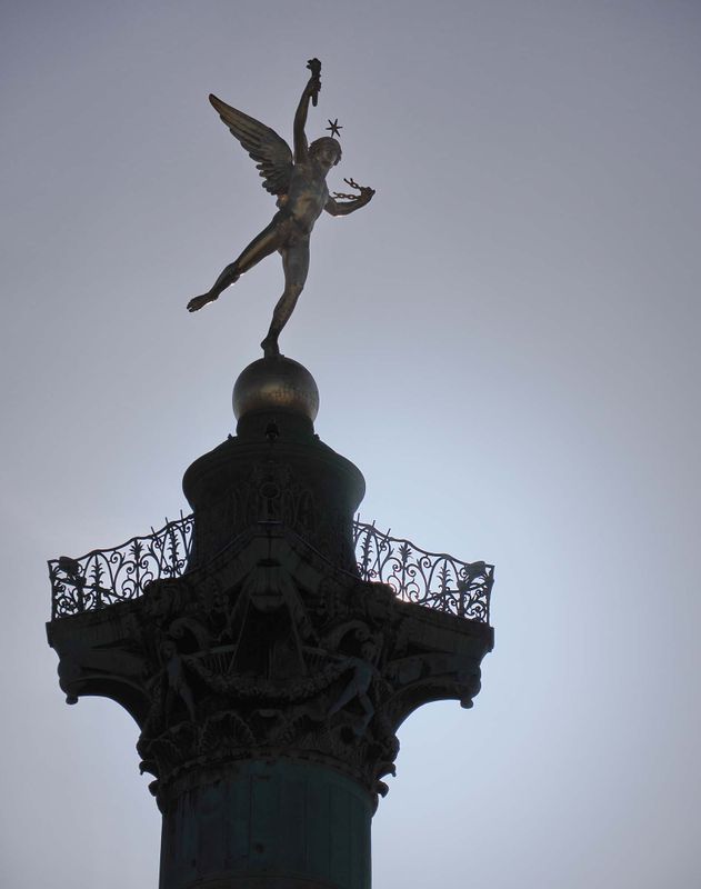 Le Gnie de la Libert  la Bastille. 