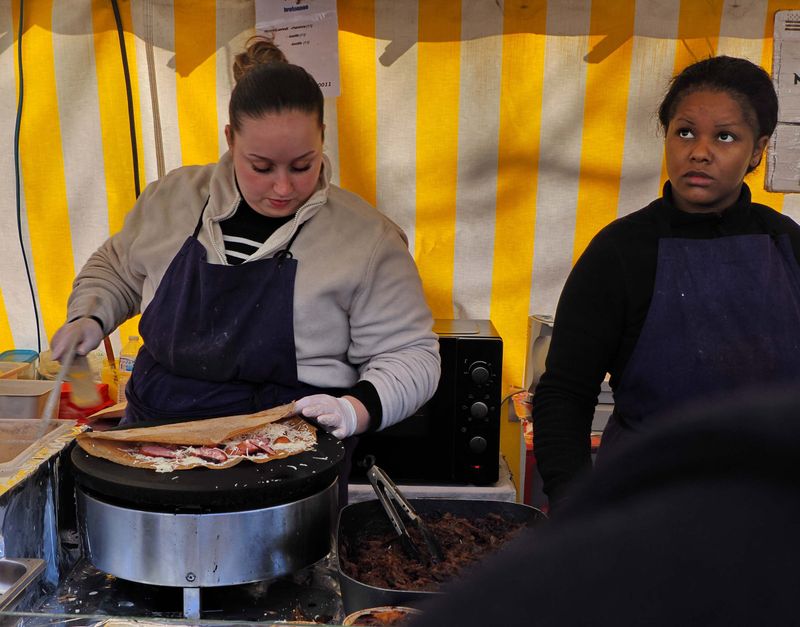 Les crêpes at the same market.