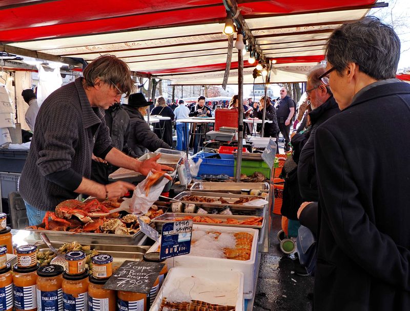 Les fruits de mer are very popular in France.