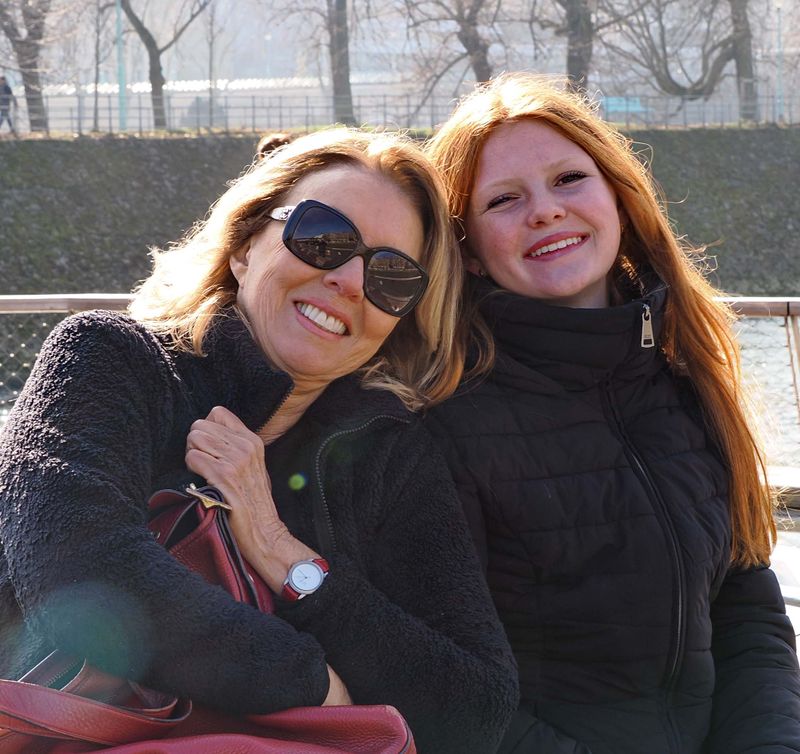 Bateau Mouche tour: Françoise (left) and Gabriella.