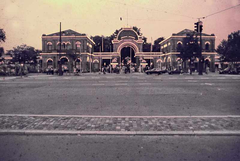Kopenhagen; the famous Tivoli Park.