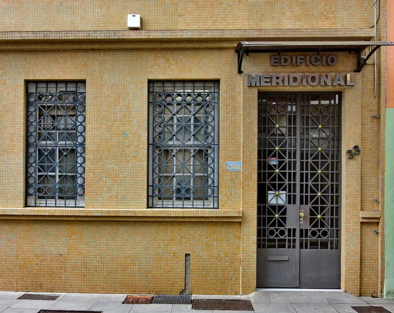 Entrance of the Meridional Building. 