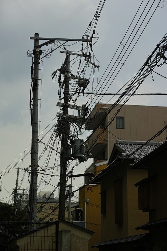 Akezu-no-mon Dori