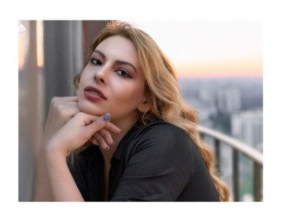 Alexandra -2