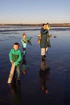 Charles razor clamming