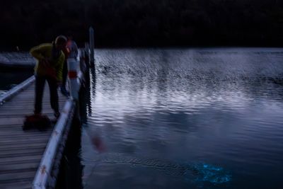 Stirring the bioluminescent plankton