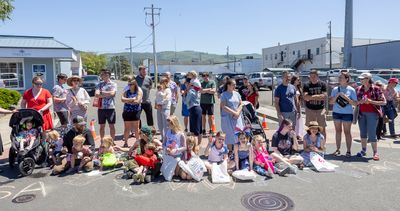 Parade watching crowd