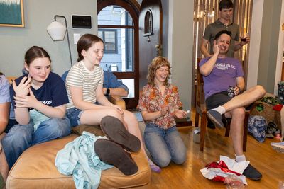 Gift opening spectators