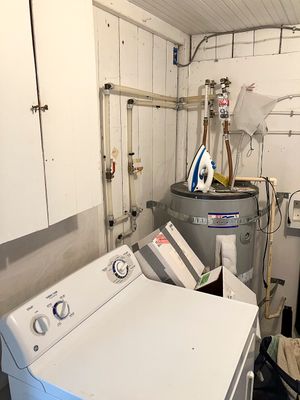 Hot water heater