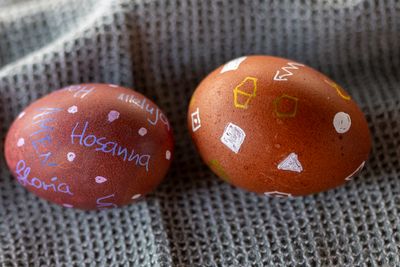 Naturally brown eggs