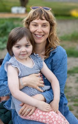 Stephanie and Amalie