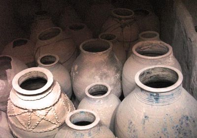 mesr - Empty clay pots.jpg