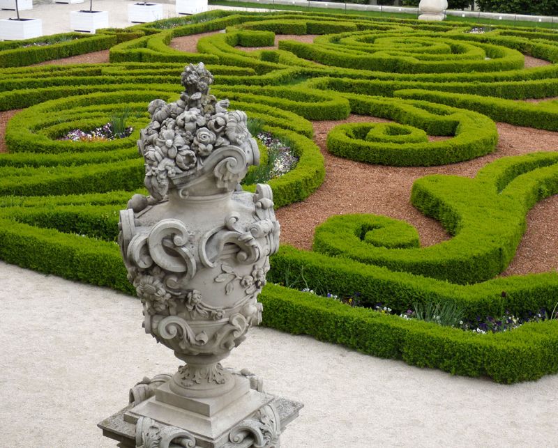Baroque_Par Terre_Castle Gardens
