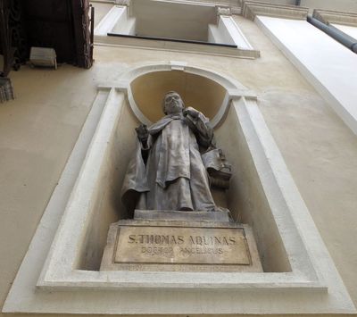  St Thomas Aquinas statue at St Nicholas Cathedral