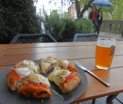  Pizza and beer at Fetiche Bar near Cobblers Bridge in the rain