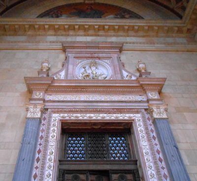 St Stevens Basilika doorway