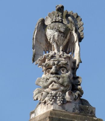 Cloth Hall roof decoration