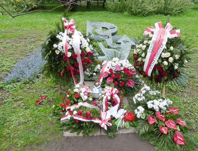 Planty Park memorial to a murderous event on 21st April 1945