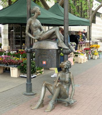 First Mailbox sculpture near to Crowne Plaza hotel