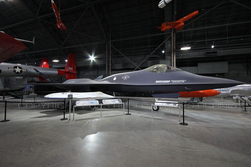 Northrop YF-23.jpg