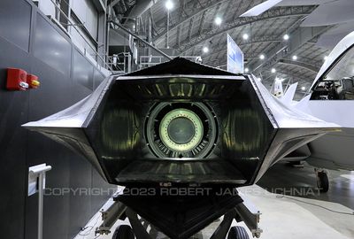 Lockheed Martin F-22A engine interior.jpg