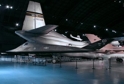 Lockheed F-117A Nighthawk side2.jpg