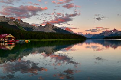 Canada Jasper National Park Maligne Lake Sunset.jpg