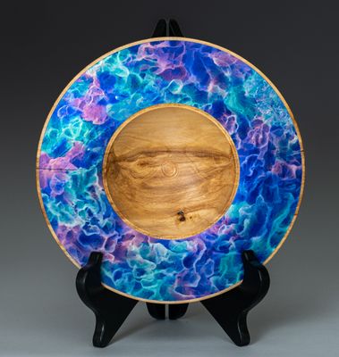 Platter with painted rim.
