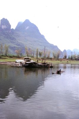 China 1978 108 Yangshuo-Guilin boat