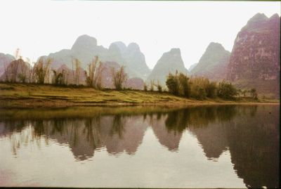 China 1978 118 Yangshuo-Guilin boat
