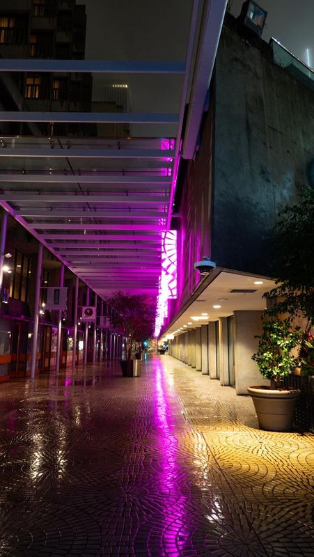 Walkway between The Hyatt Regency and The Embarcadero Center