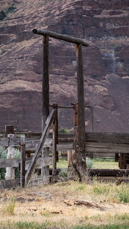 Cottonwood Canyon State Park