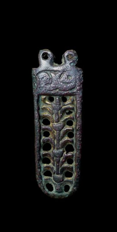Anglo-Scandinavian strap end, Type E1b