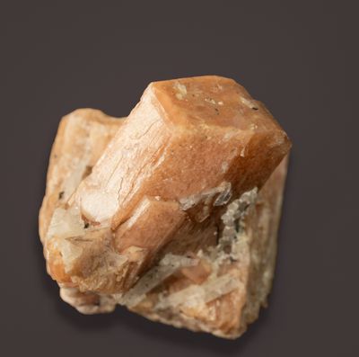 Serandite crystal, 2 cm, Mont Saint Hilaire