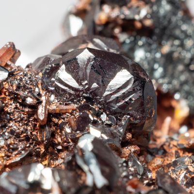 Hematite penetration twin on [00.1], Rio Marina, Elba, Italy