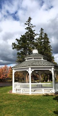 Horseshoe Lake Pagoda